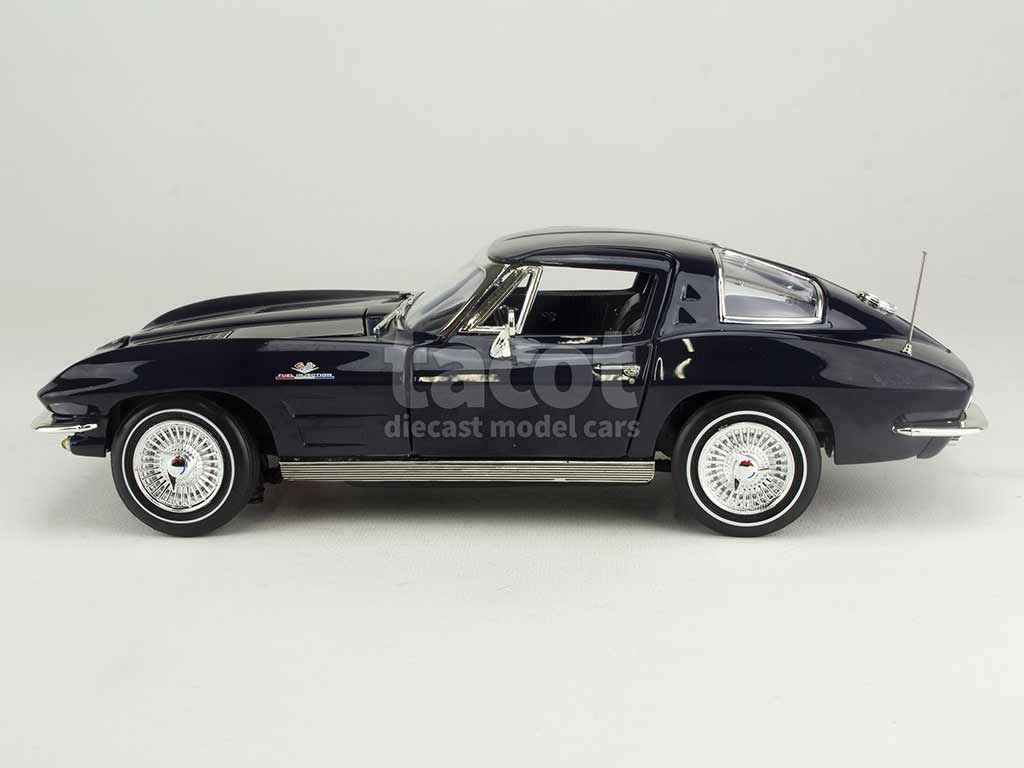 102521 Chevrolet Corvette Stingray 1963