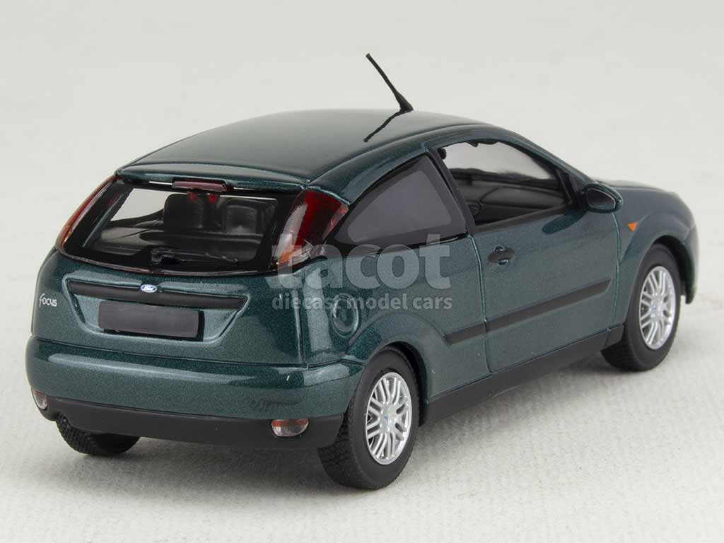 102527 Ford Focus 1998