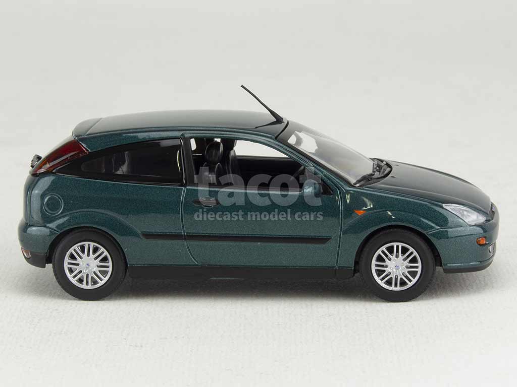 102527 Ford Focus 1998