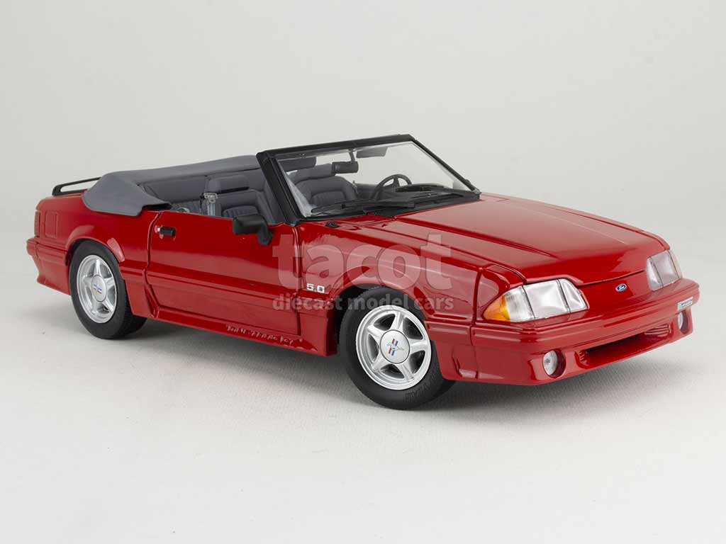 Ford Mustang GT Cabriolet 1994 - Universal Hobbies Eagle’s Race 1/18