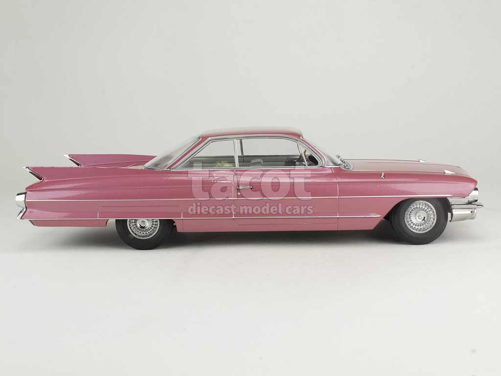 102553 Cadillac Séries 62 Coupé de Ville 1961
