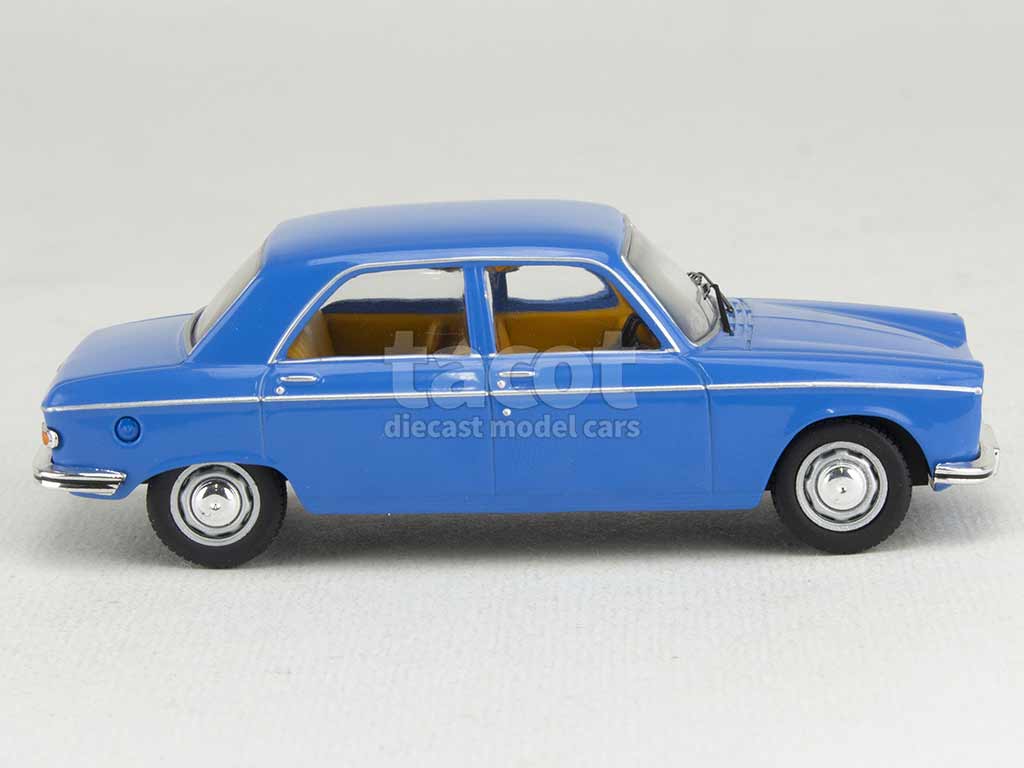 102555 Peugeot 204 Berline 1975