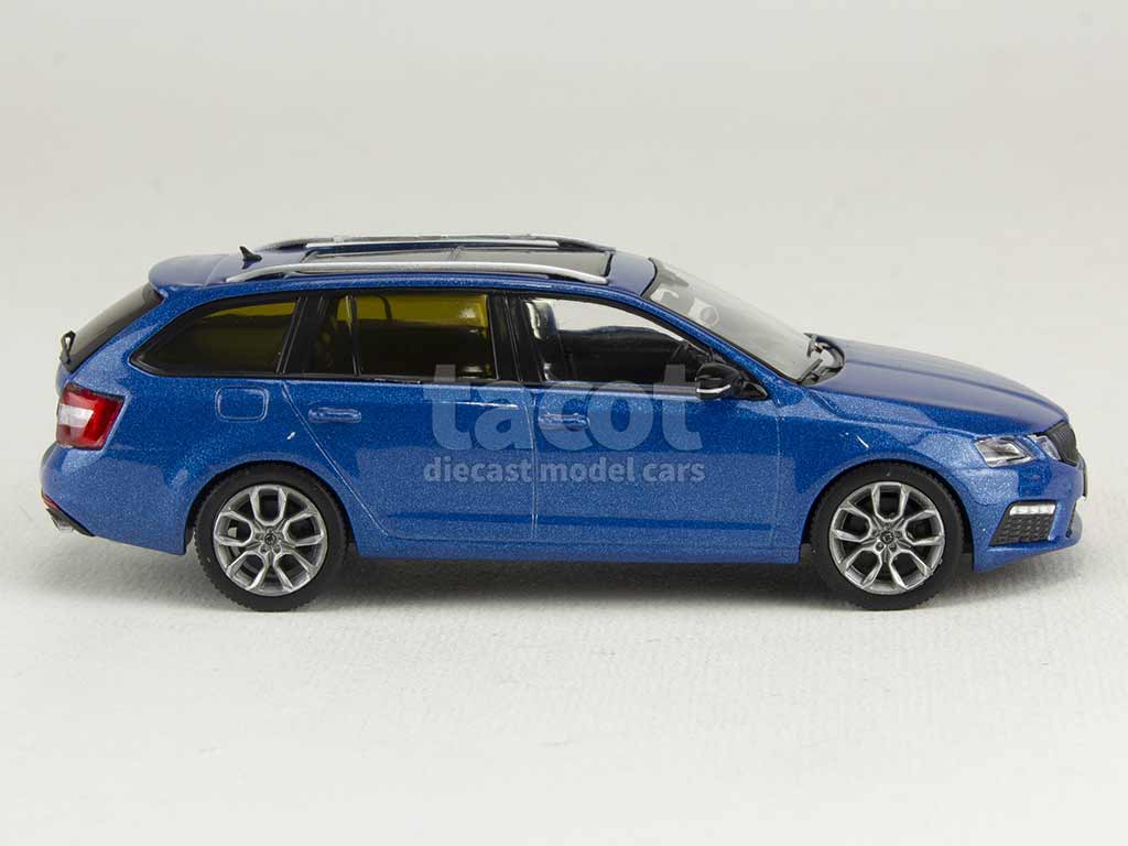 102578 Skoda Octavia RS Combi III 2017