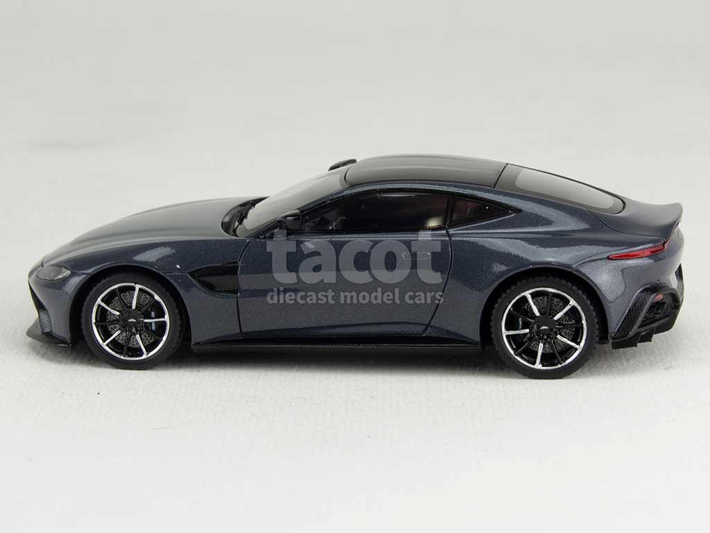 Aston Martin Vantage F1 green (Schuco) 1:43