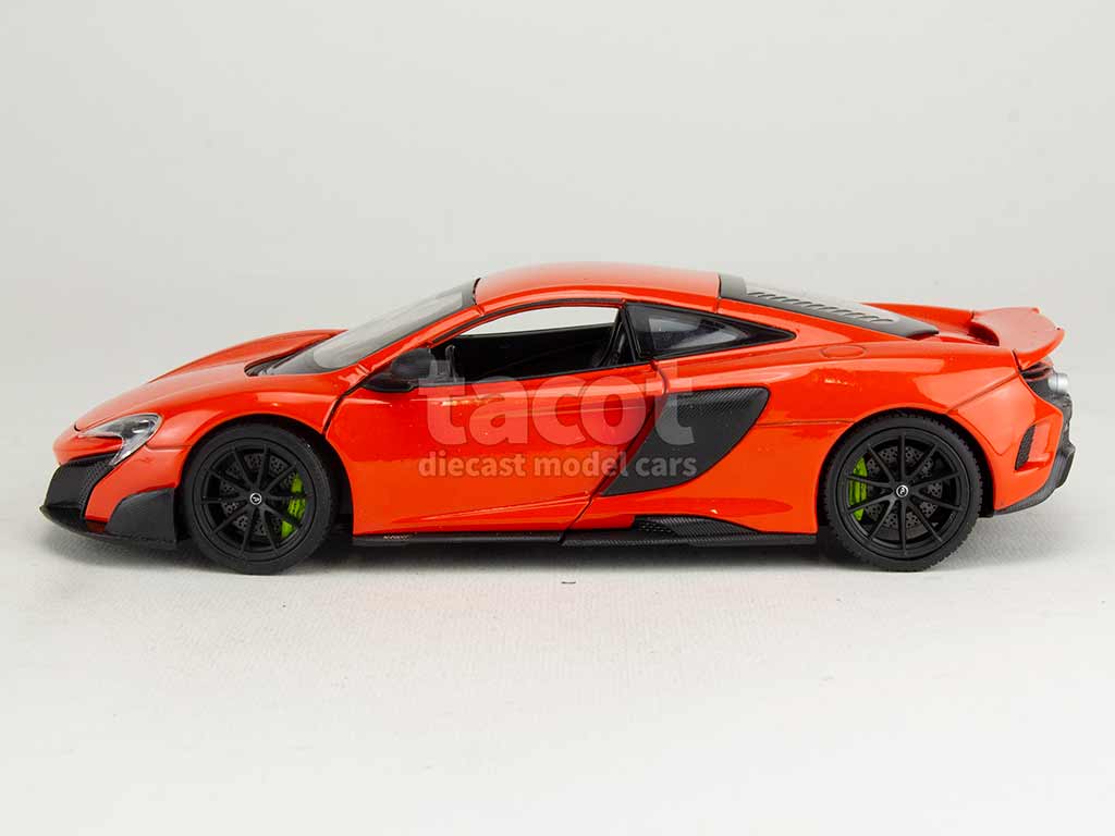 Mclaren 675LT 2015 Orange MINICHAMPS 537154421 1/43 Resin 200 Pièces