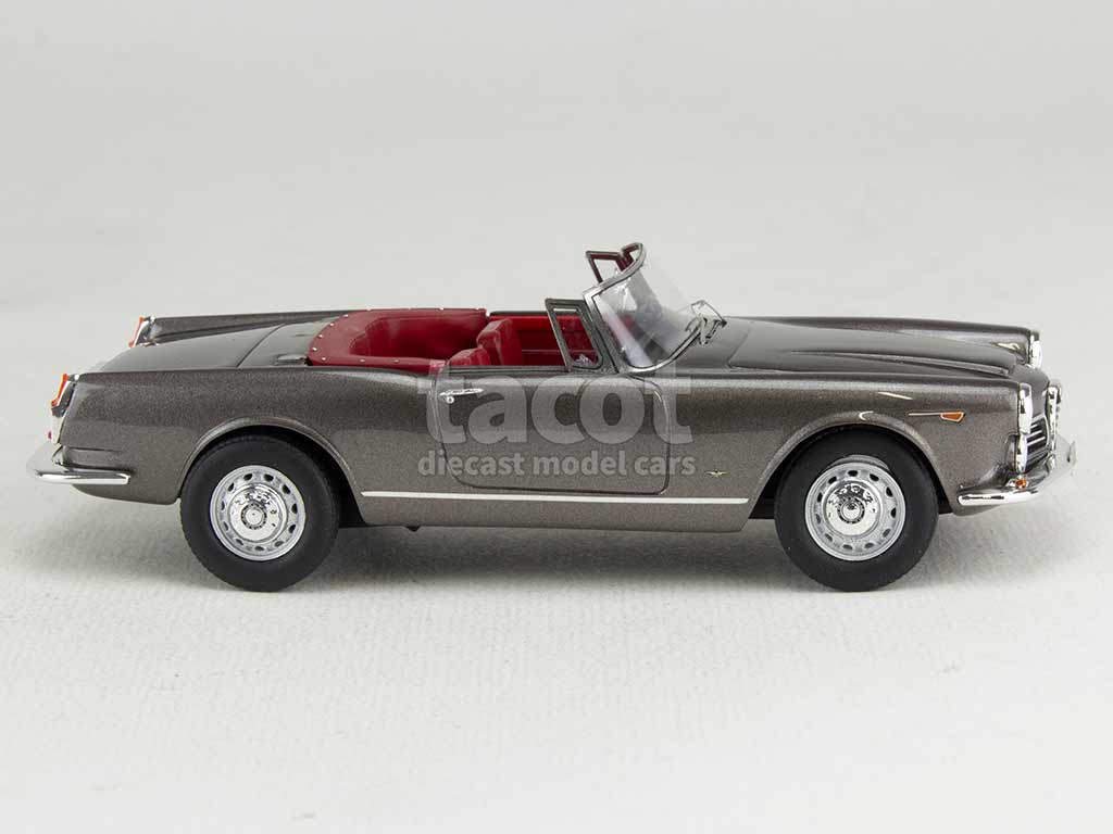 102669 Alfa Romeo 2600 Spider 1962