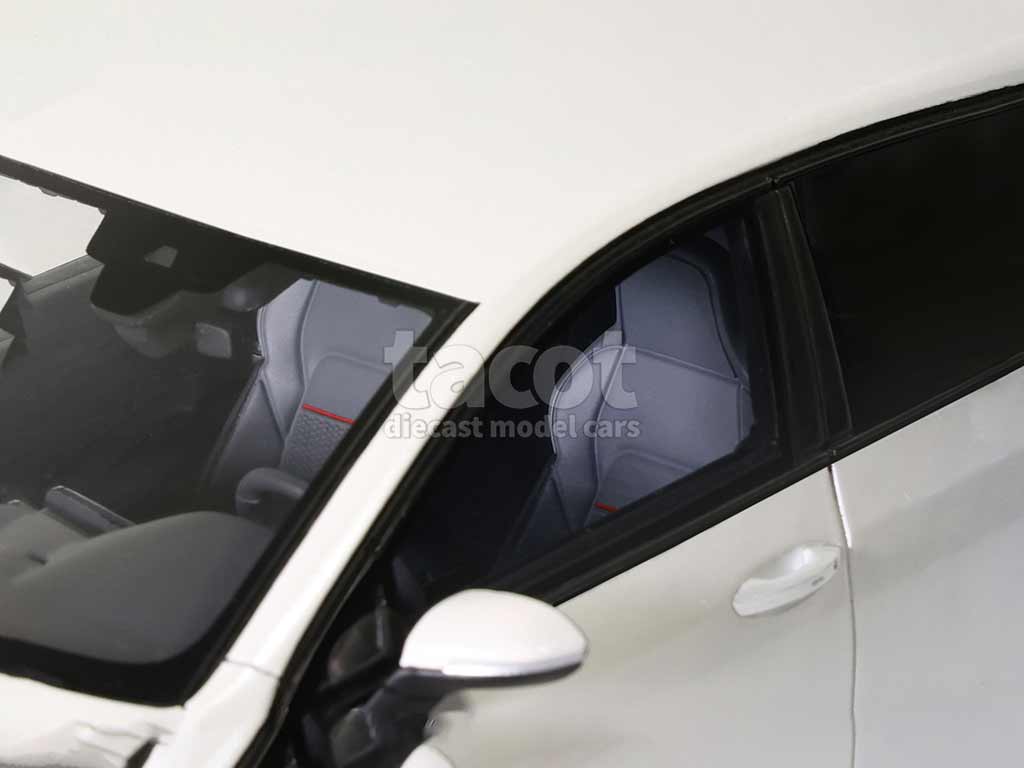 102684 Volkswagen Golf VIII GTi Clubsport 2021