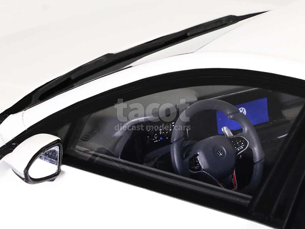 102684 Volkswagen Golf VIII GTi Clubsport 2021