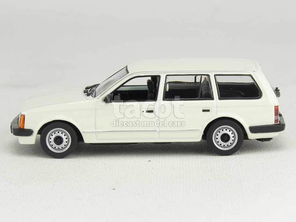Minichamps 940044111 - Opel Kadett D Caravan`1979grü grün 1:43 Die Cast