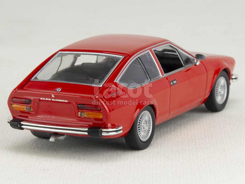 102707 Alfa Romeo Alfetta GTV 1976