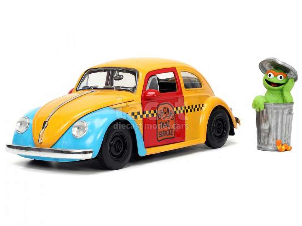 102752 Volkswagen Cox Hollywood Rides