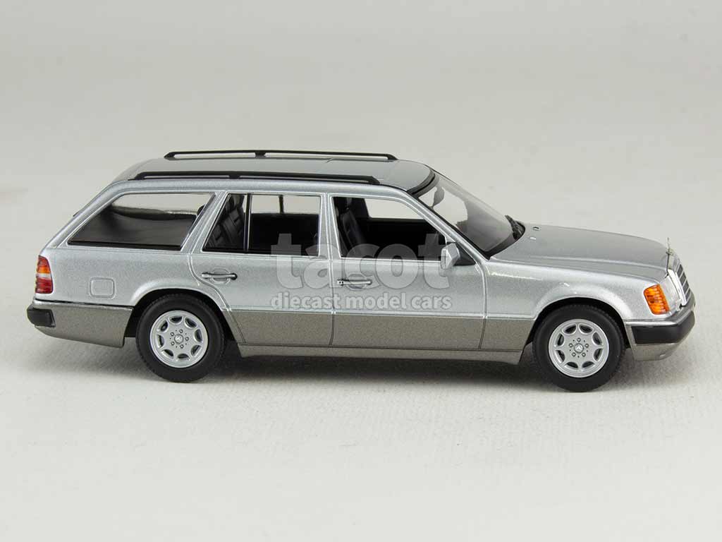 102815 Mercedes 300 TE Break/ S124 1990