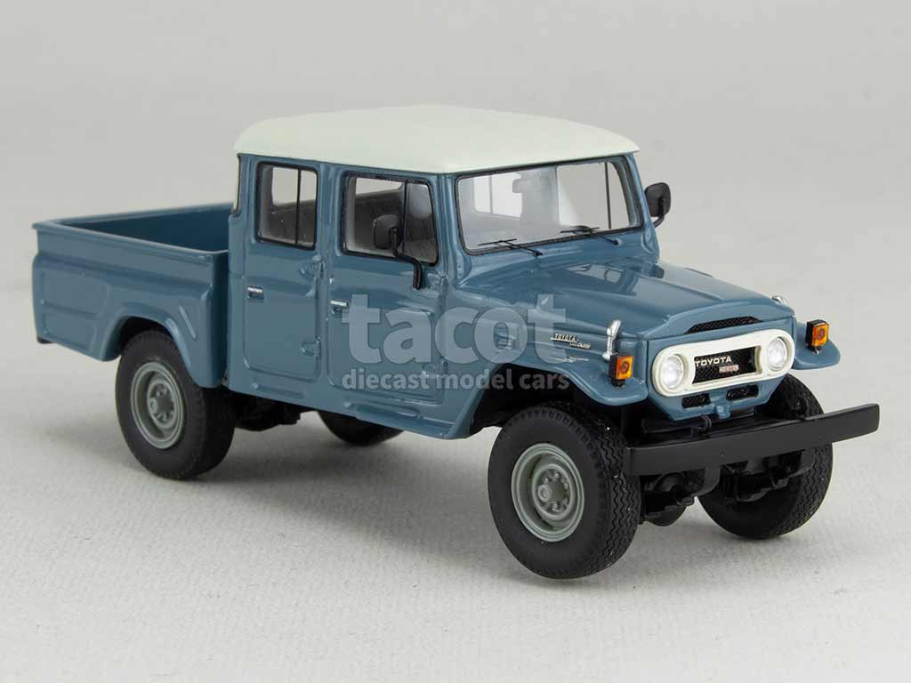 102864 Toyota HJ45 Land Cruiser Crew Cab 1979