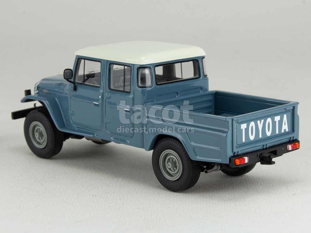 102864 Toyota HJ45 Land Cruiser Crew Cab 1979