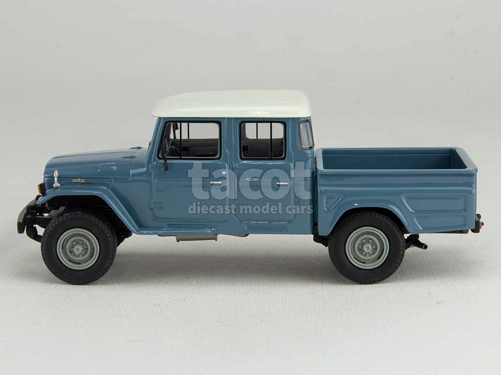 102864 Toyota HJ45 Land Cruiser Crew Cab 1979