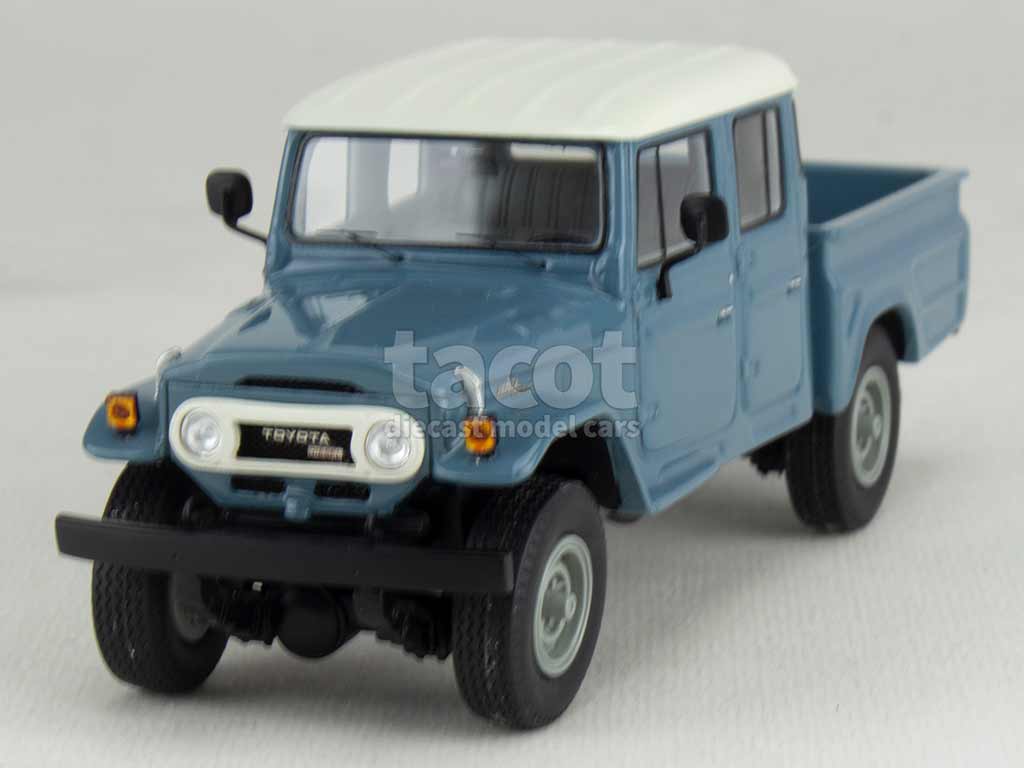 102864 Toyota HJ45 Land Cruiser Crew Cab 1979