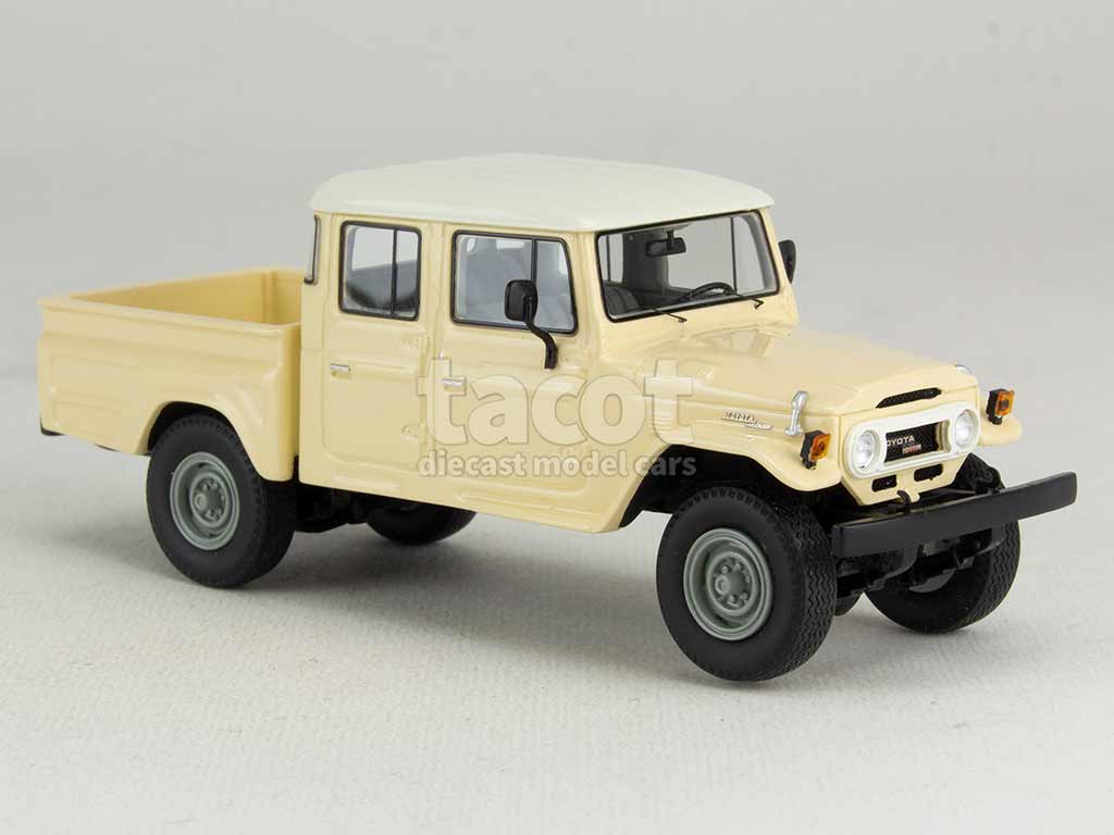 102865 Toyota HJ45 Land Cruiser Crew Cab 1979