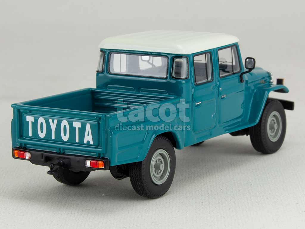 102866 Toyota HJ45 Land Cruiser Crew Cab 1979