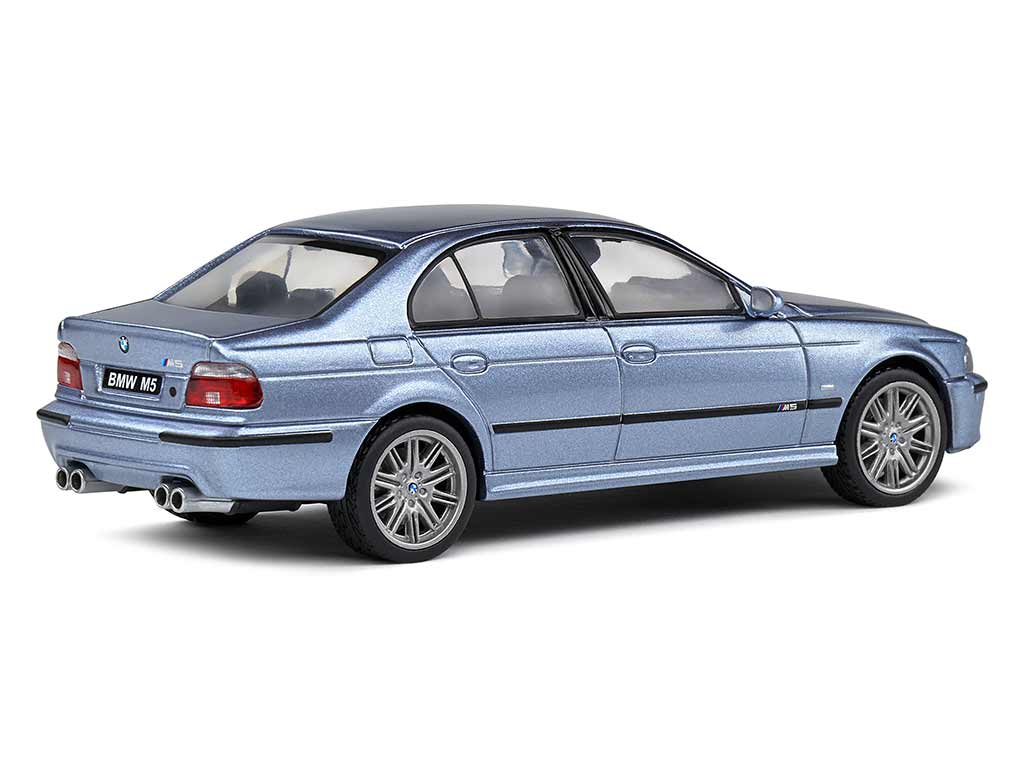 102896 BMW M5/ E39 2002