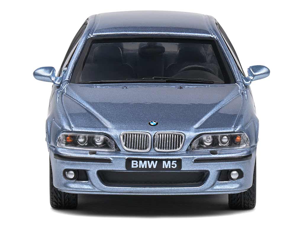 102896 BMW M5/ E39 2002
