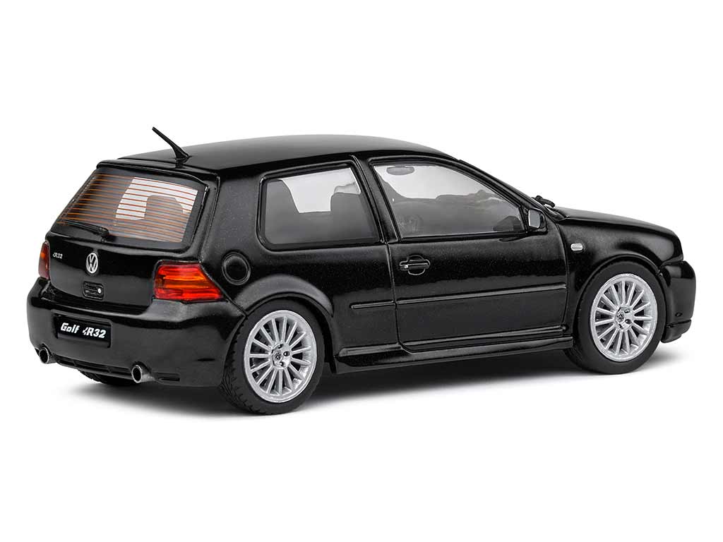 102898 Volkswagen Golf IV R32 3 Doors 2003