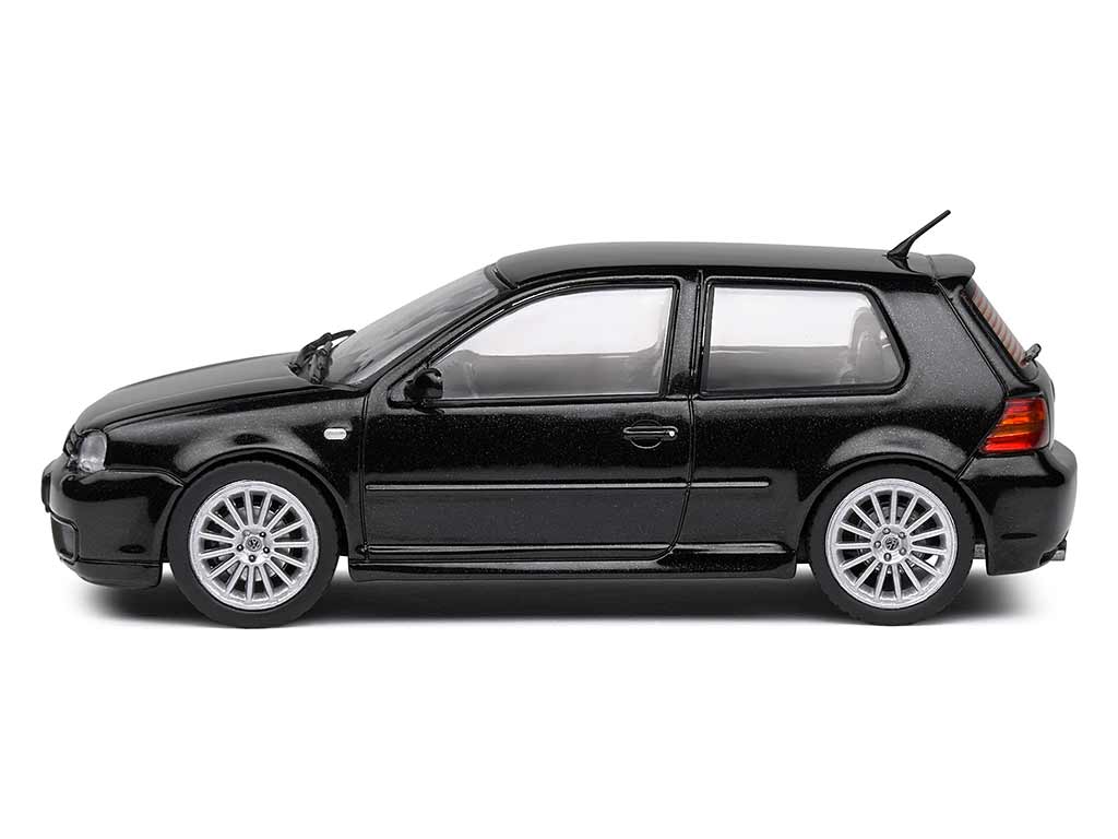 102898 Volkswagen Golf IV R32 3 Doors 2003