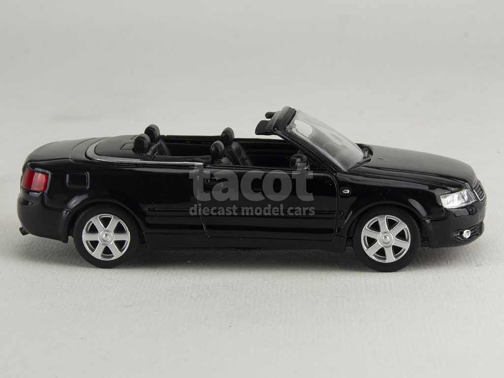 102917 Audi A4 3.0 Cabriolet 2002