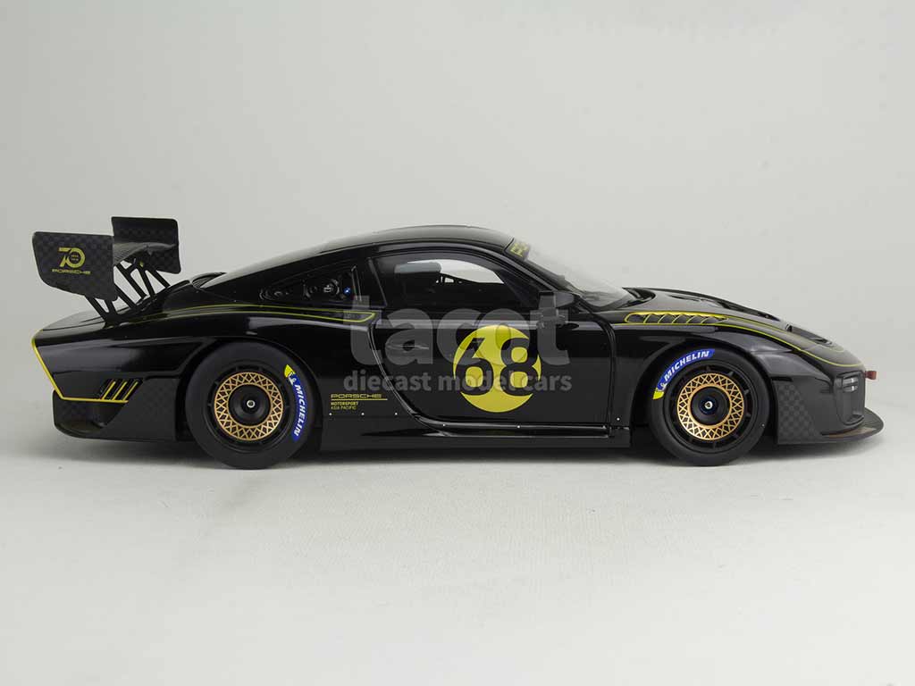 102922 Porsche 935/19 2020