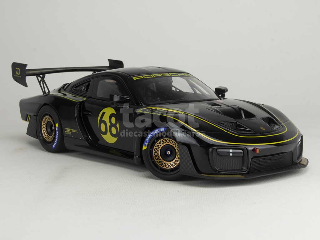 102922 Porsche 935/19 2020