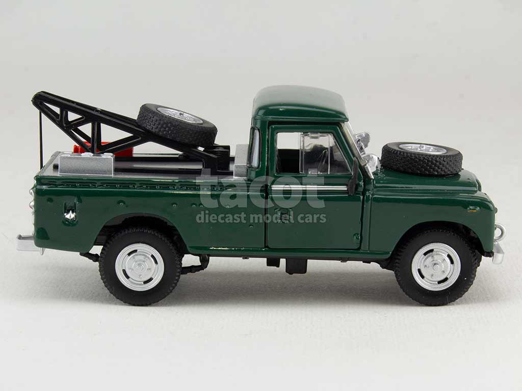 103025 Land Rover 109 Pick-Up Dépanneuse