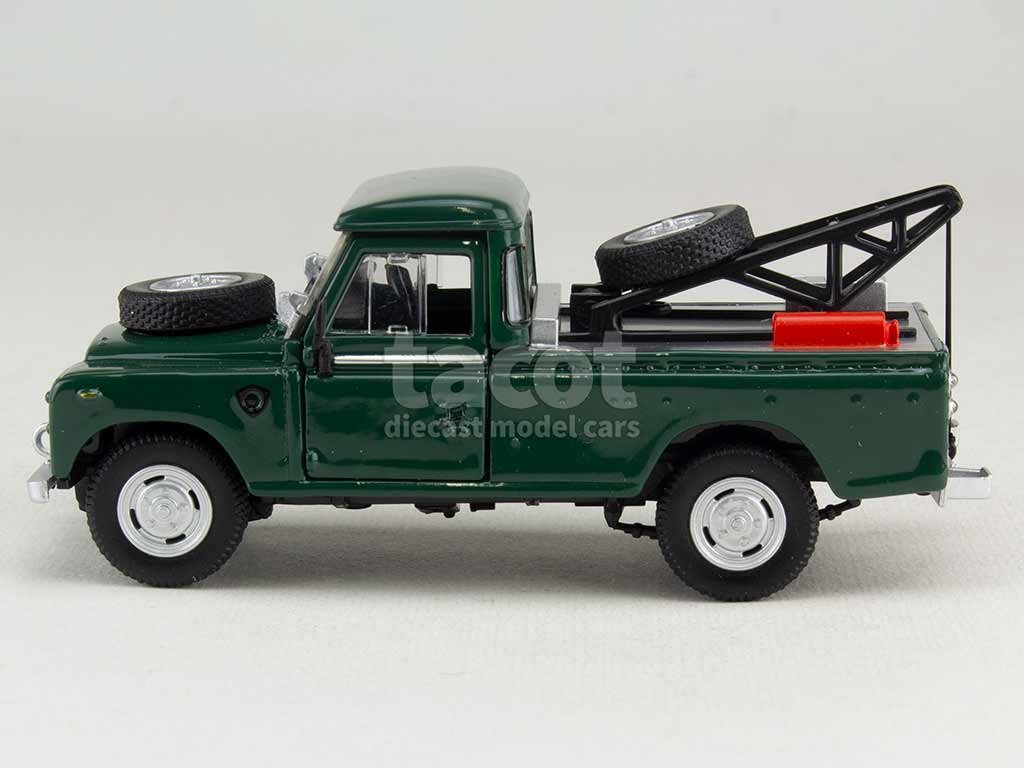 103025 Land Rover 109 Pick-Up Dépanneuse
