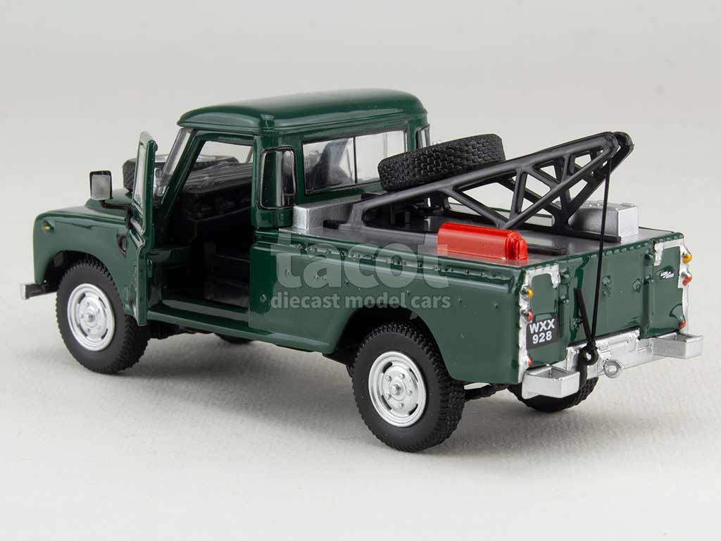 103025 Land Rover 109 Pick-Up Dépanneuse