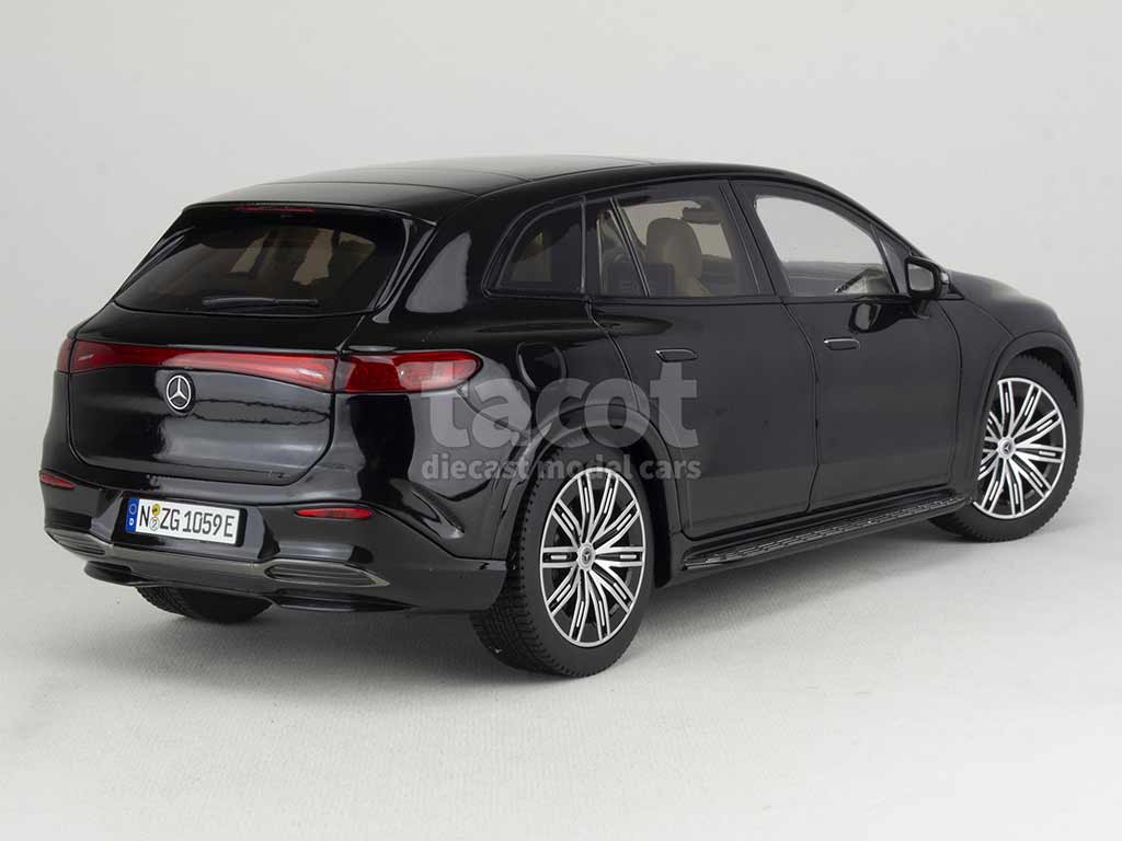 103369 Mercedes EQS SUV AMG 2024