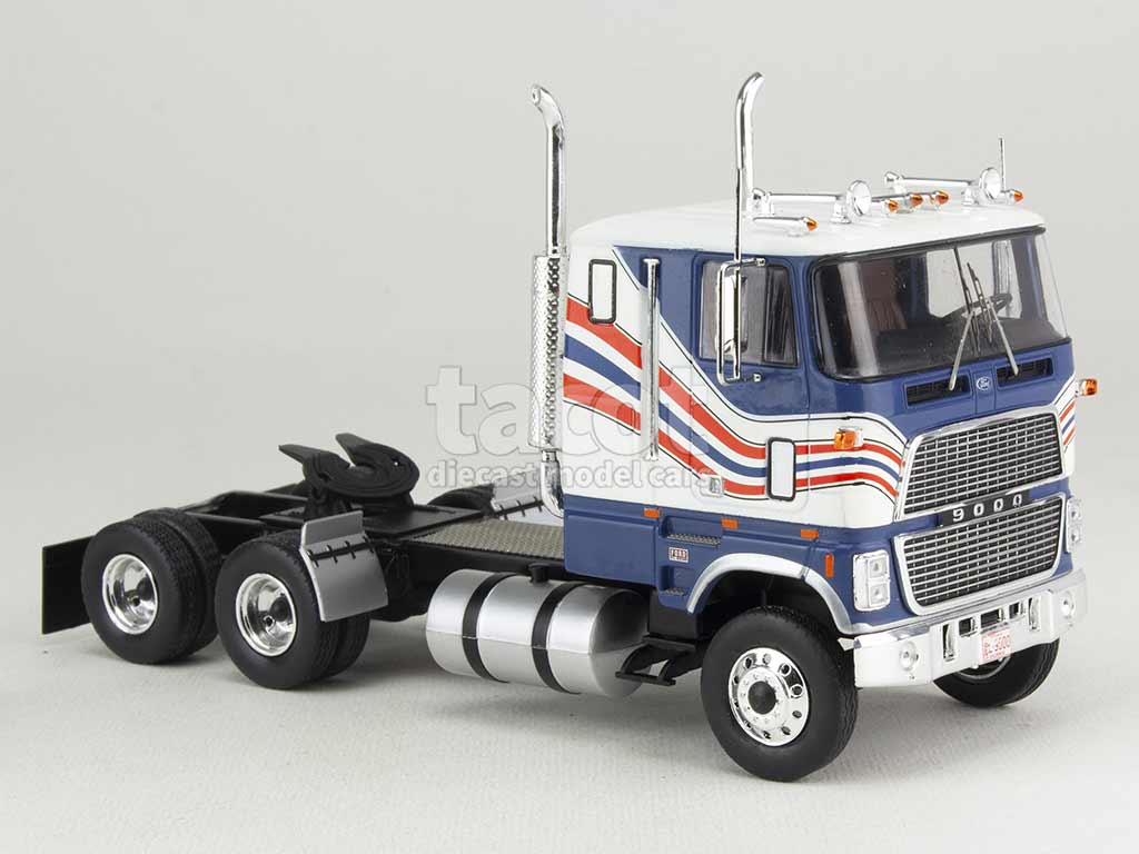 Modèle Réduit Ford CL 9000 1976 Rouge - échelle 1/43 IXOMODELS - Neuf