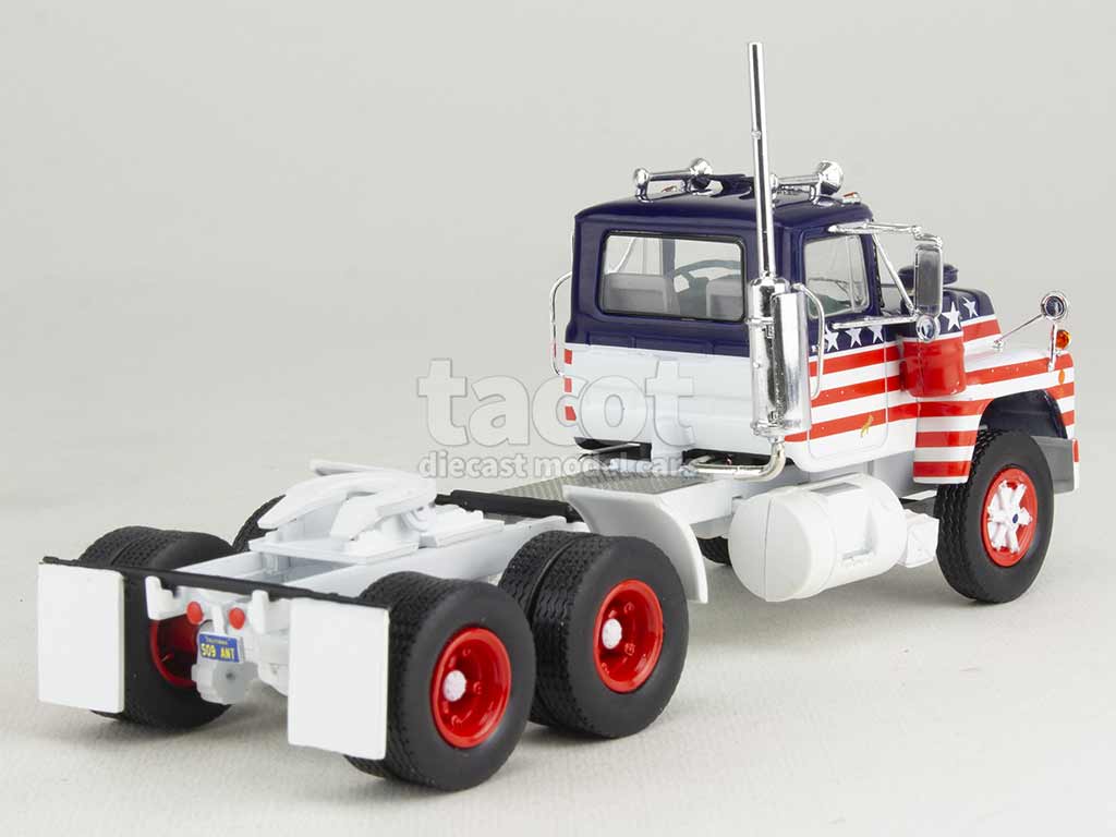 Modellino Trattore Mack R-Series Rosso Scala 1:43 - Ixo Models IXOTR212