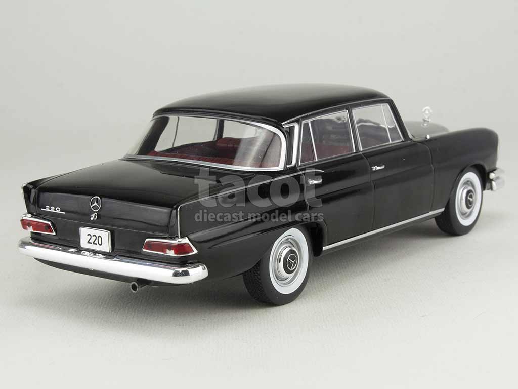 103390 Mercedes 220/ W111 1959