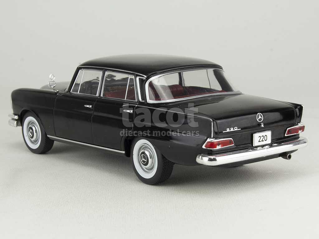 103390 Mercedes 220/ W111 1959
