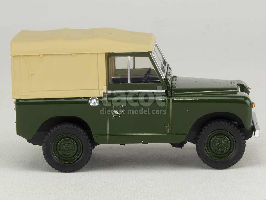 103458 Land Rover Series II SWB Bâché