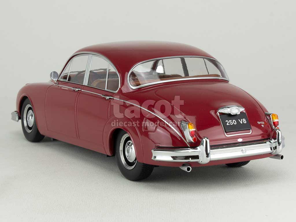 103577 Daimler 250 V8 1962