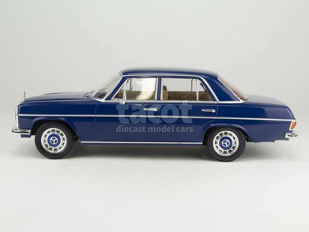 103617 Mercedes 220D/ W115 1968