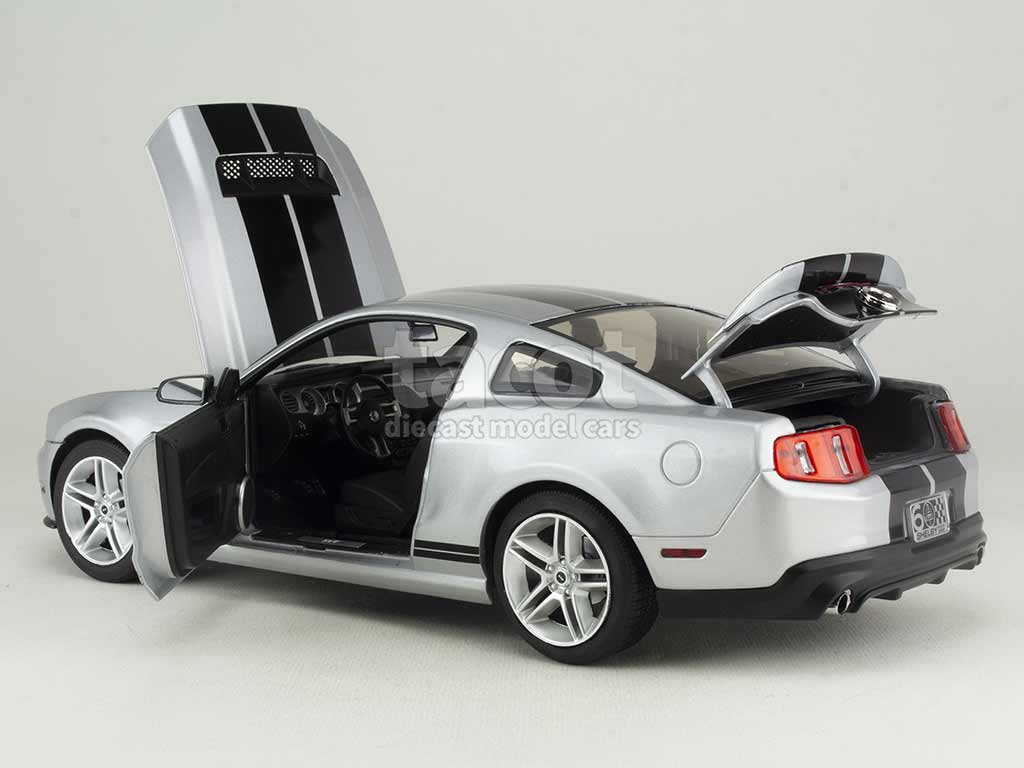 103650 Ford Mustang Shelby GT500 2011