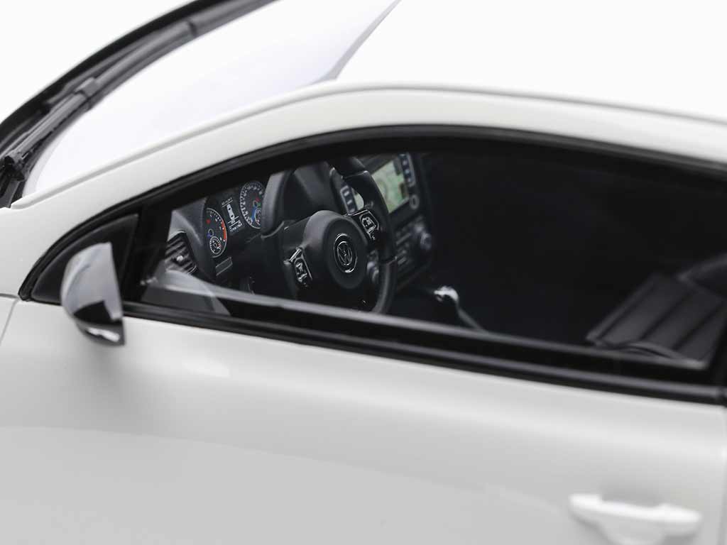 103741 Volkswagen Scirocco III R 2008
