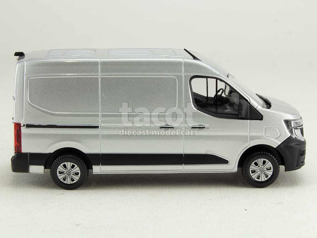 103837 Renault New Master e-Tech 2024