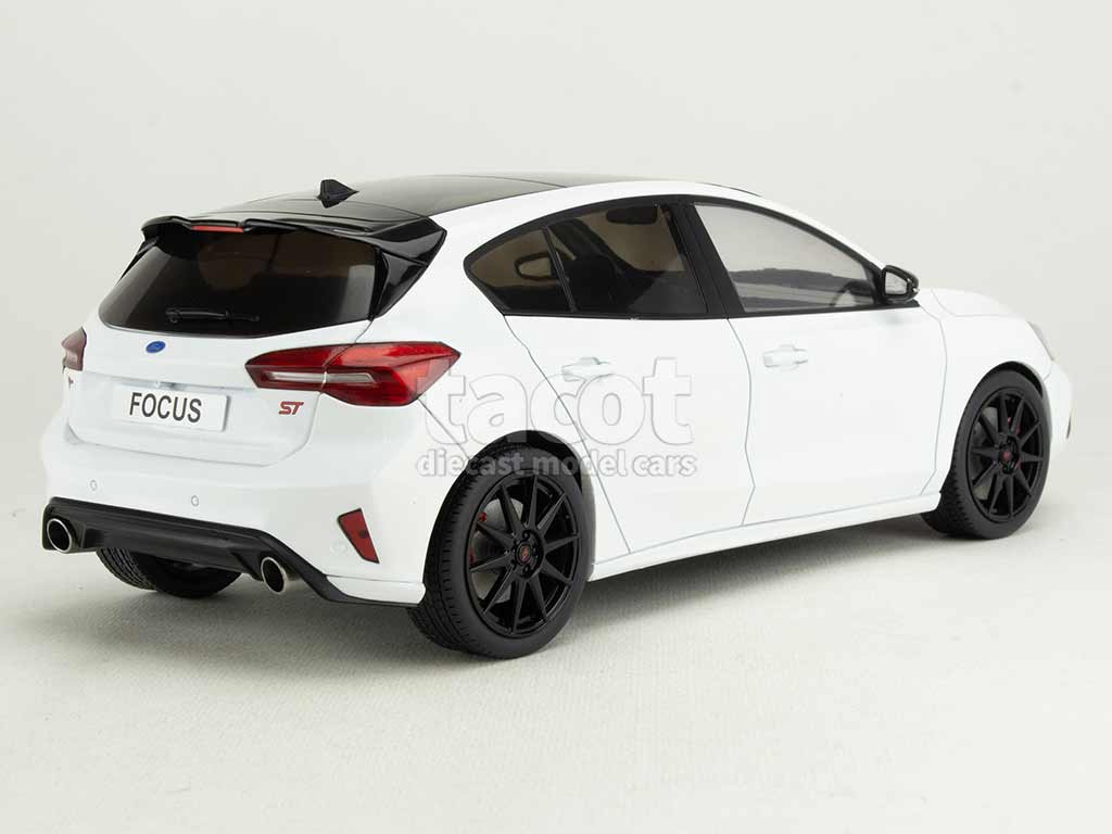 Ford Focus ST de 2022 au 1/18 de Model Car Group MCG18452 MCG
