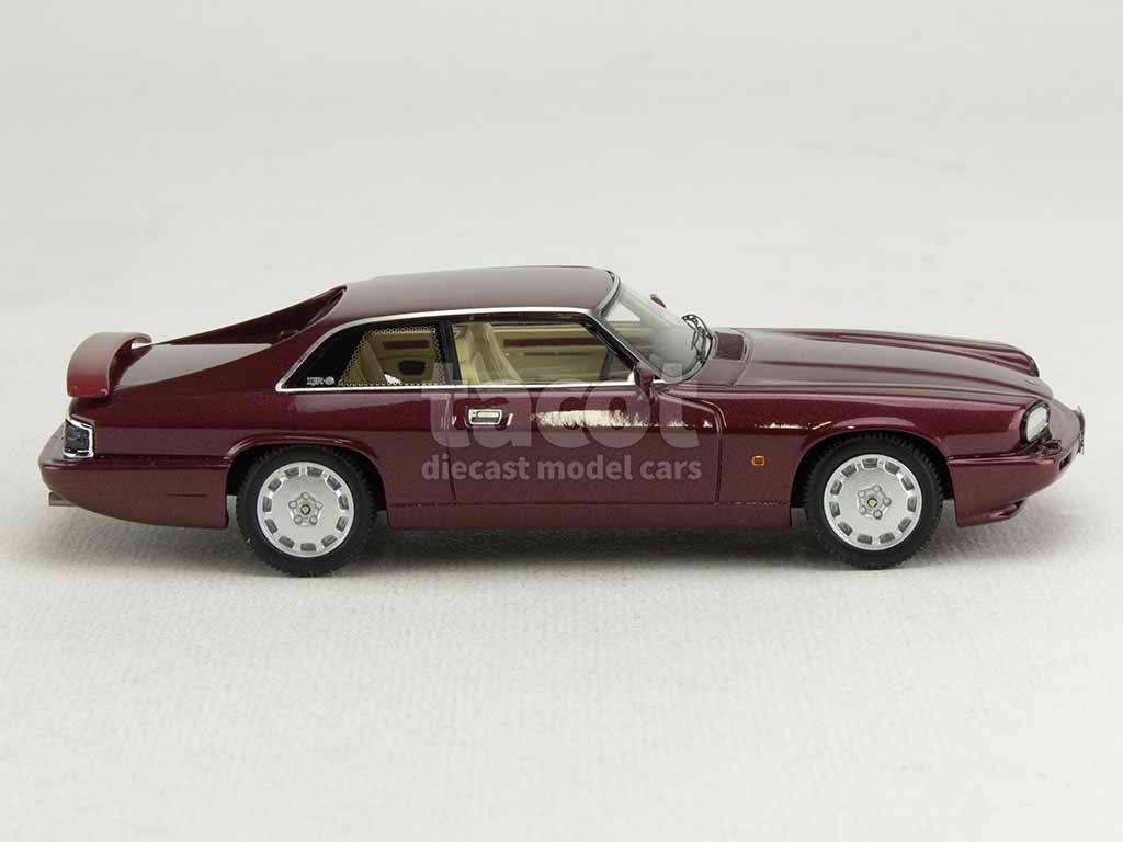 103995 Jaguar XJR-S Coupé 1990