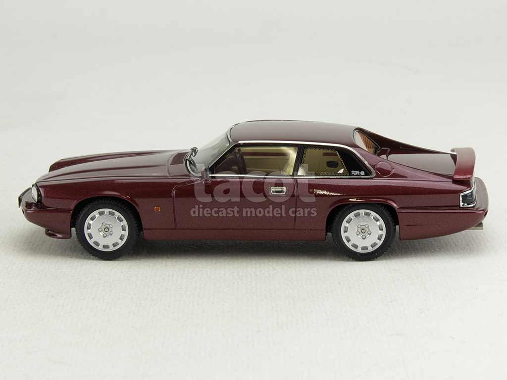 103995 Jaguar XJR-S Coupé 1990
