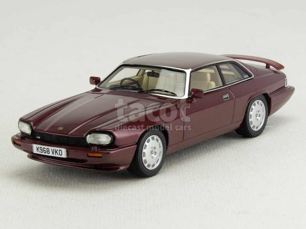103995 Jaguar XJR-S Coupé 1990