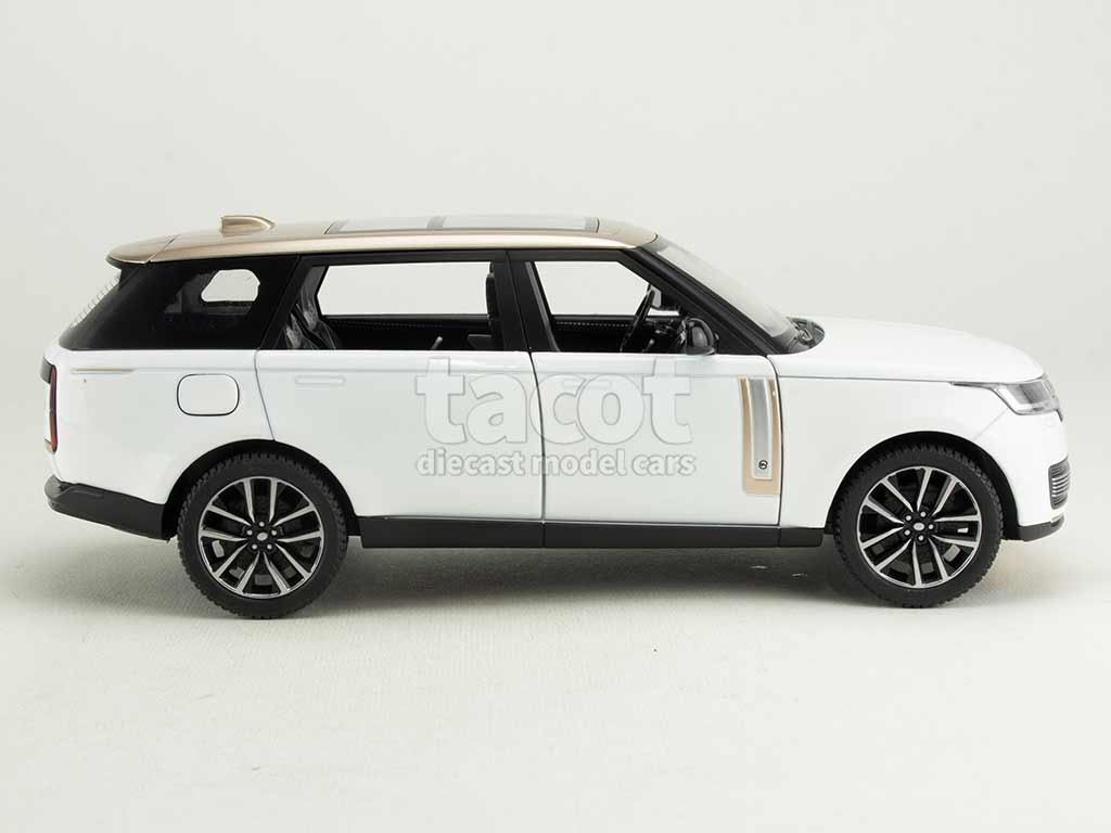 104031 Land Rover Range Rover SV 2022