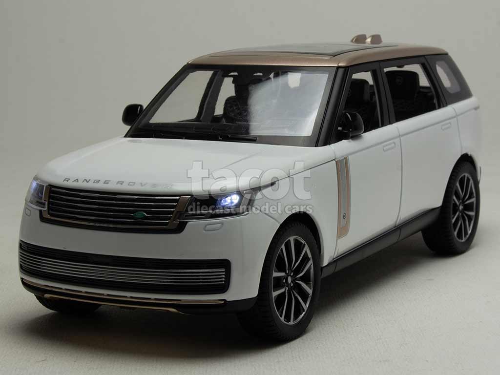 104031 Land Rover Range Rover SV 2022