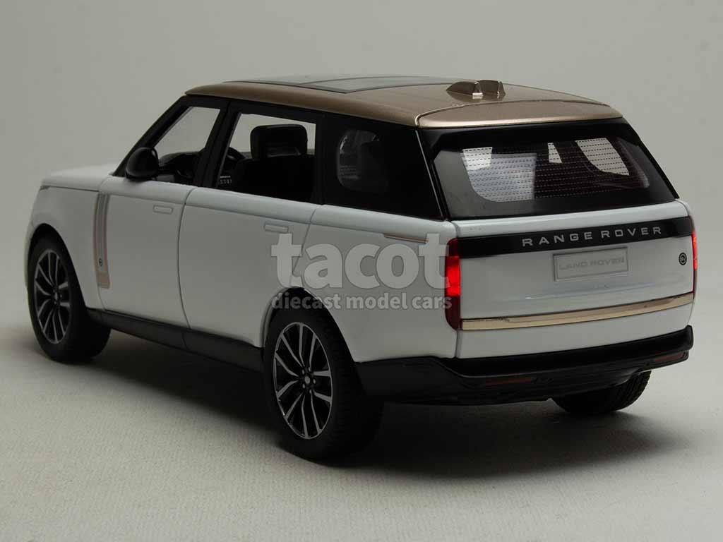 104031 Land Rover Range Rover SV 2022